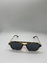 Load image into Gallery viewer, Melani Sunglasses
